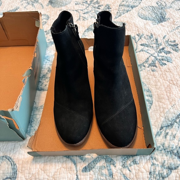 TOMS Sadie Wedge Bootie, Black, Size 9M, excellent condition. - Picture 3 of 5